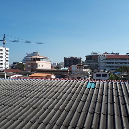 Hana Guesthouse Hua Hin Bagian luar foto