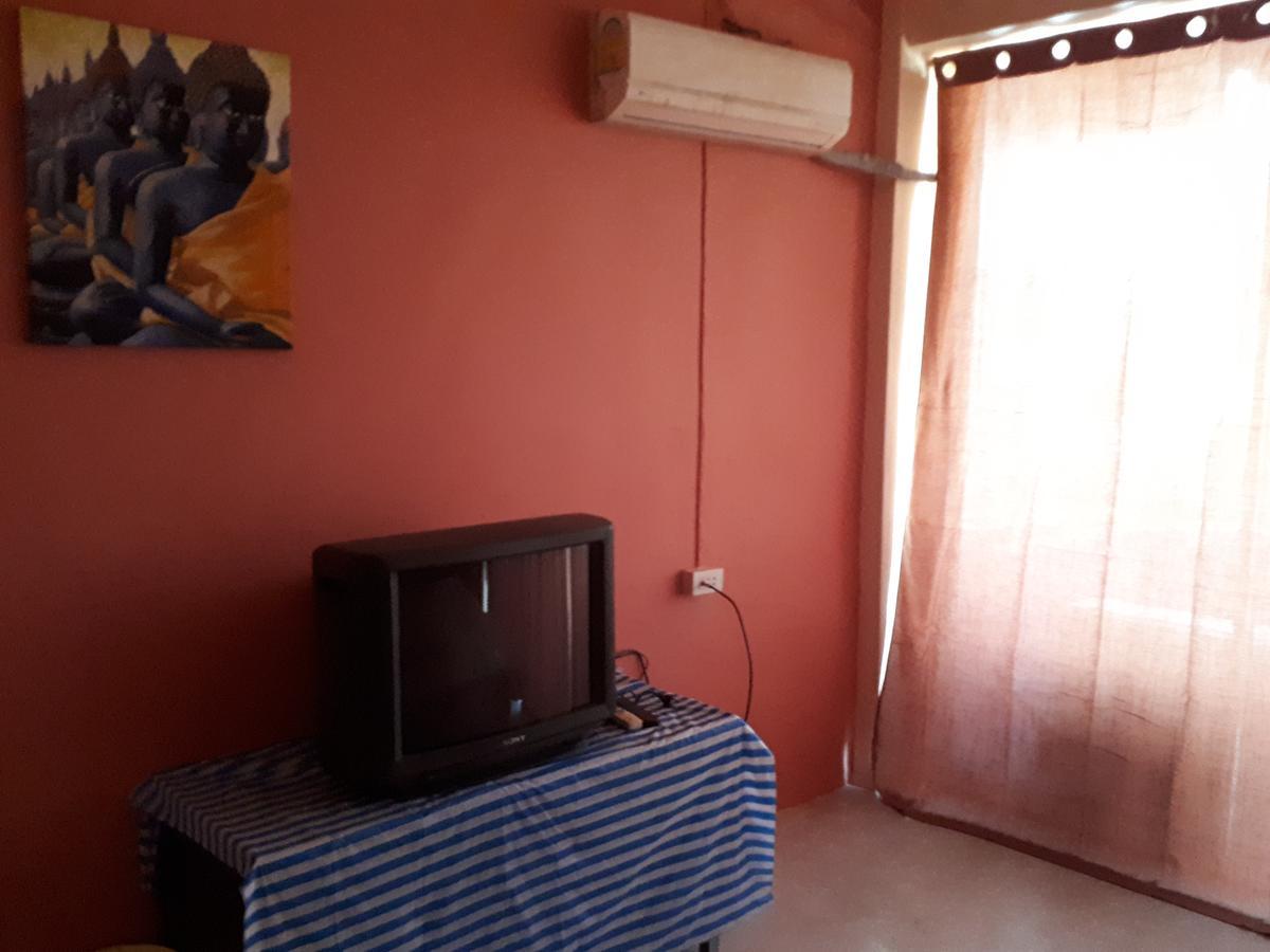 Hana Guesthouse Hua Hin Bagian luar foto