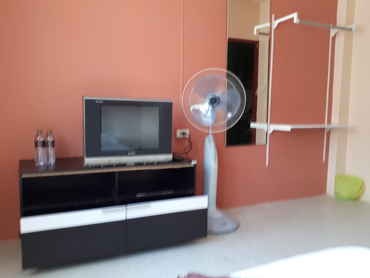 Hana Guesthouse Hua Hin Bagian luar foto