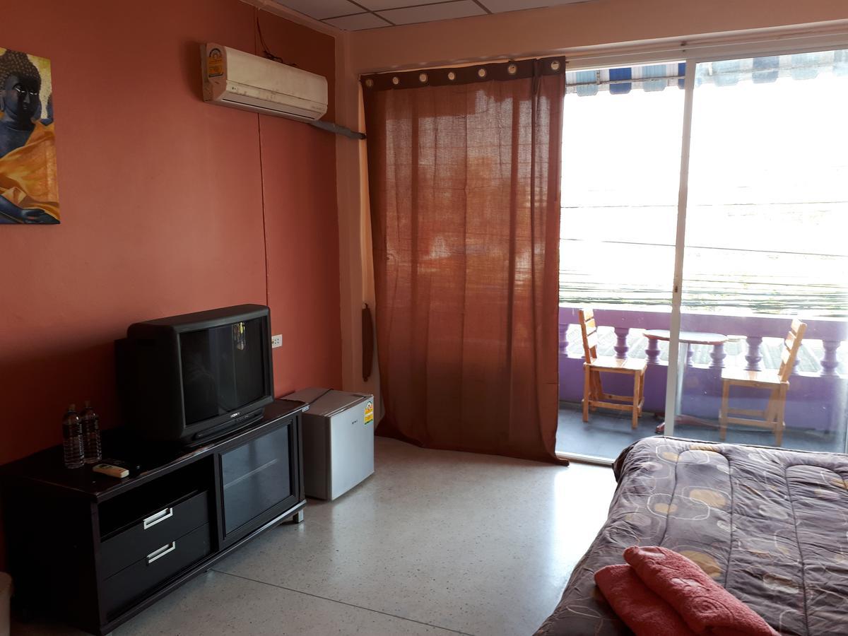 Hana Guesthouse Hua Hin Bagian luar foto