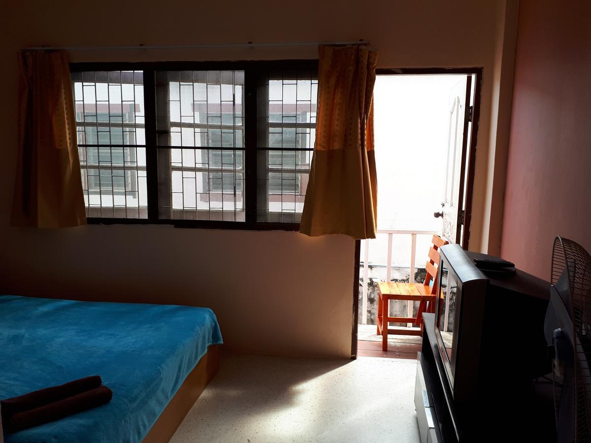 Hana Guesthouse Hua Hin Bagian luar foto