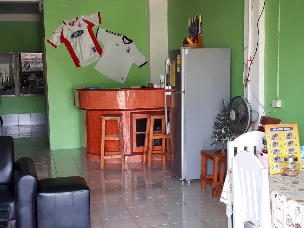 Hana Guesthouse Hua Hin Bagian luar foto