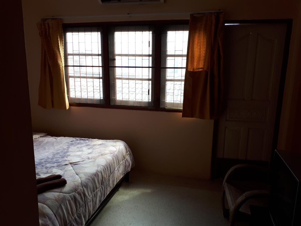 Hana Guesthouse Hua Hin Bagian luar foto