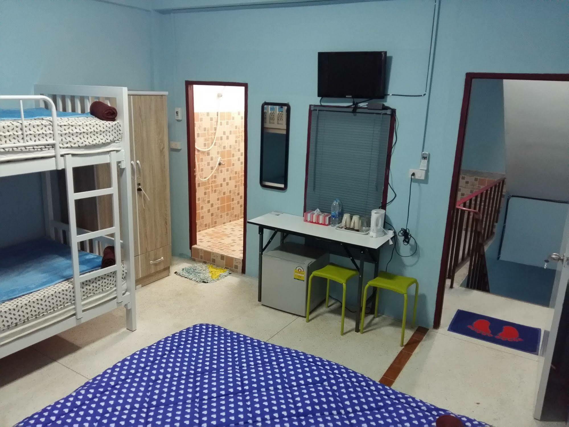 Hana Guesthouse Hua Hin Bagian luar foto