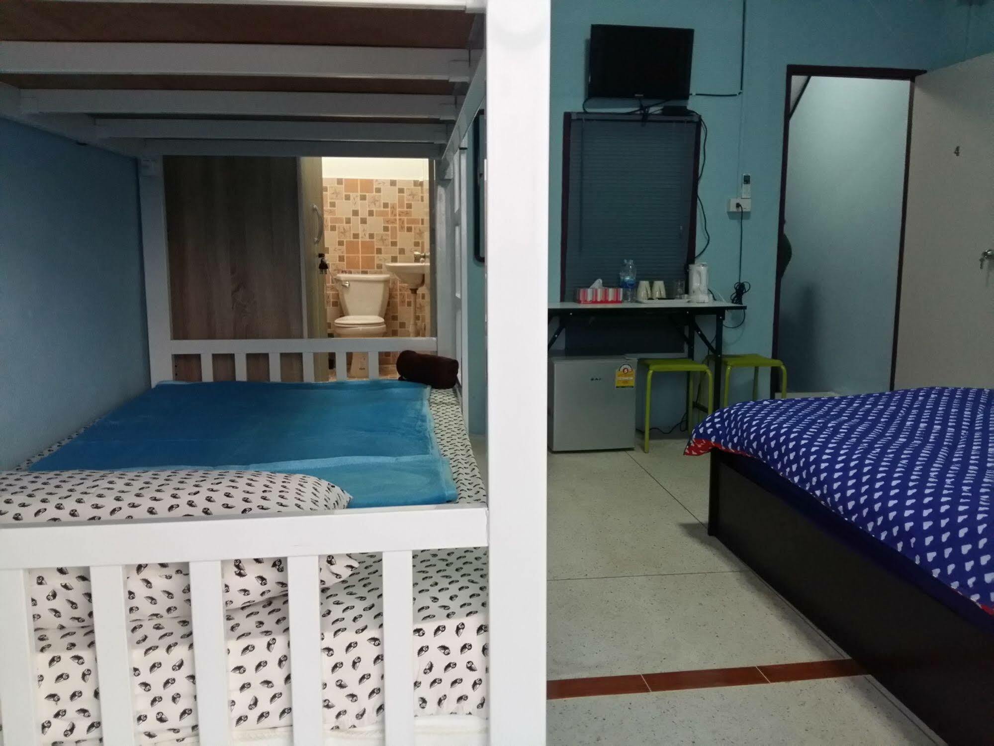 Hana Guesthouse Hua Hin Bagian luar foto