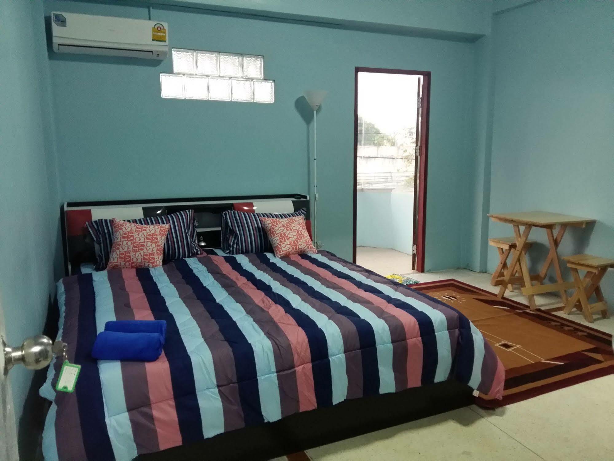 Hana Guesthouse Hua Hin Bagian luar foto
