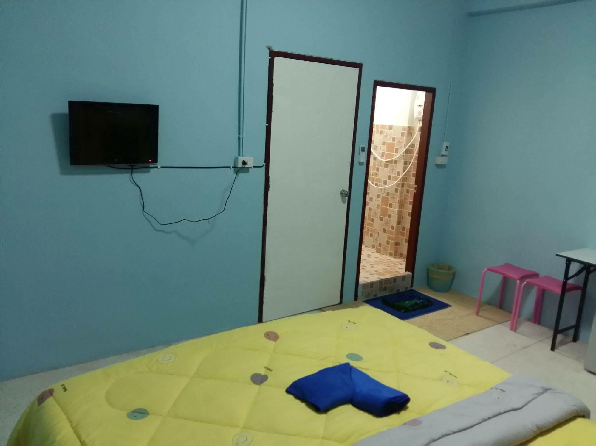 Hana Guesthouse Hua Hin Bagian luar foto