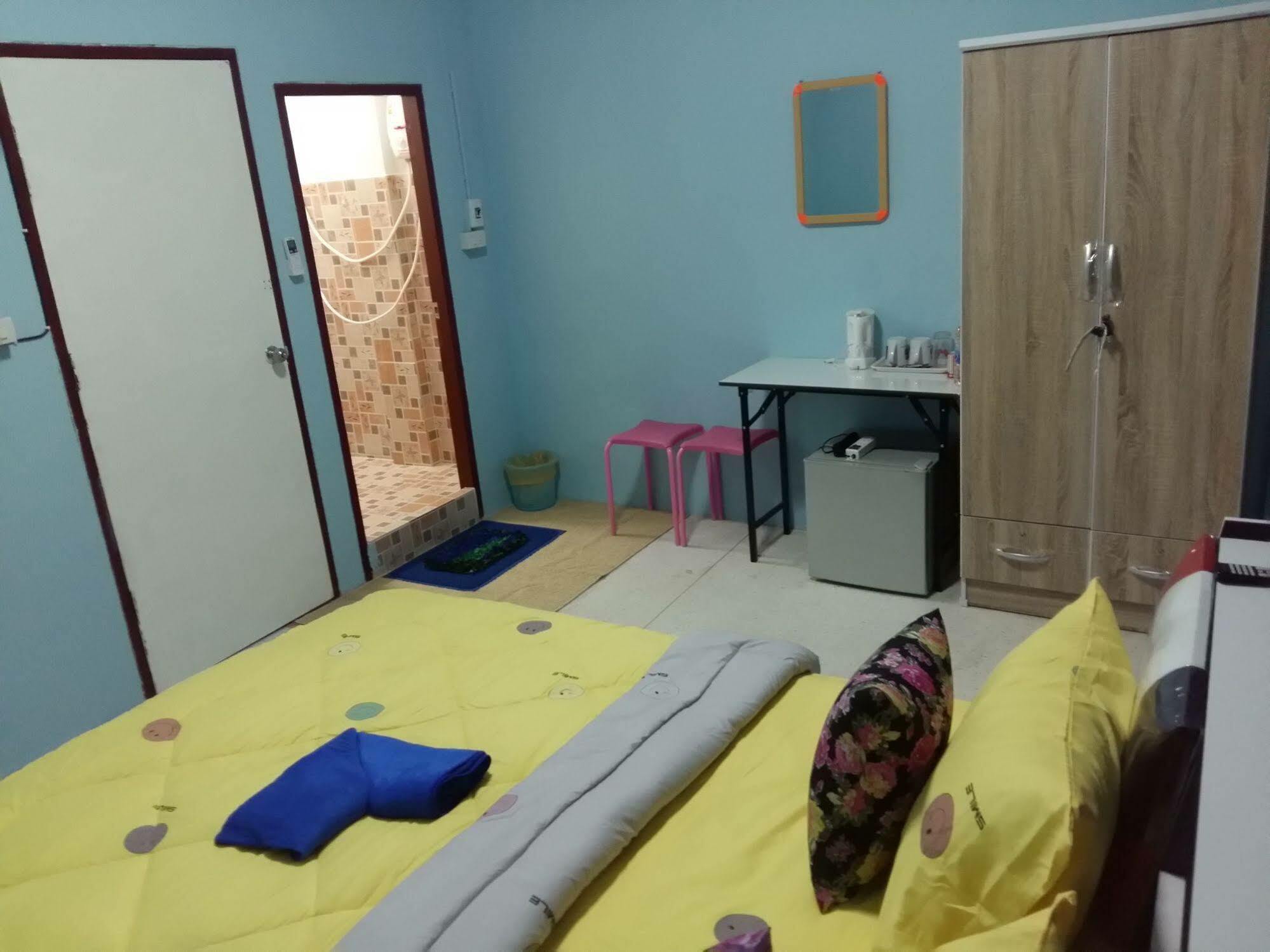 Hana Guesthouse Hua Hin Bagian luar foto