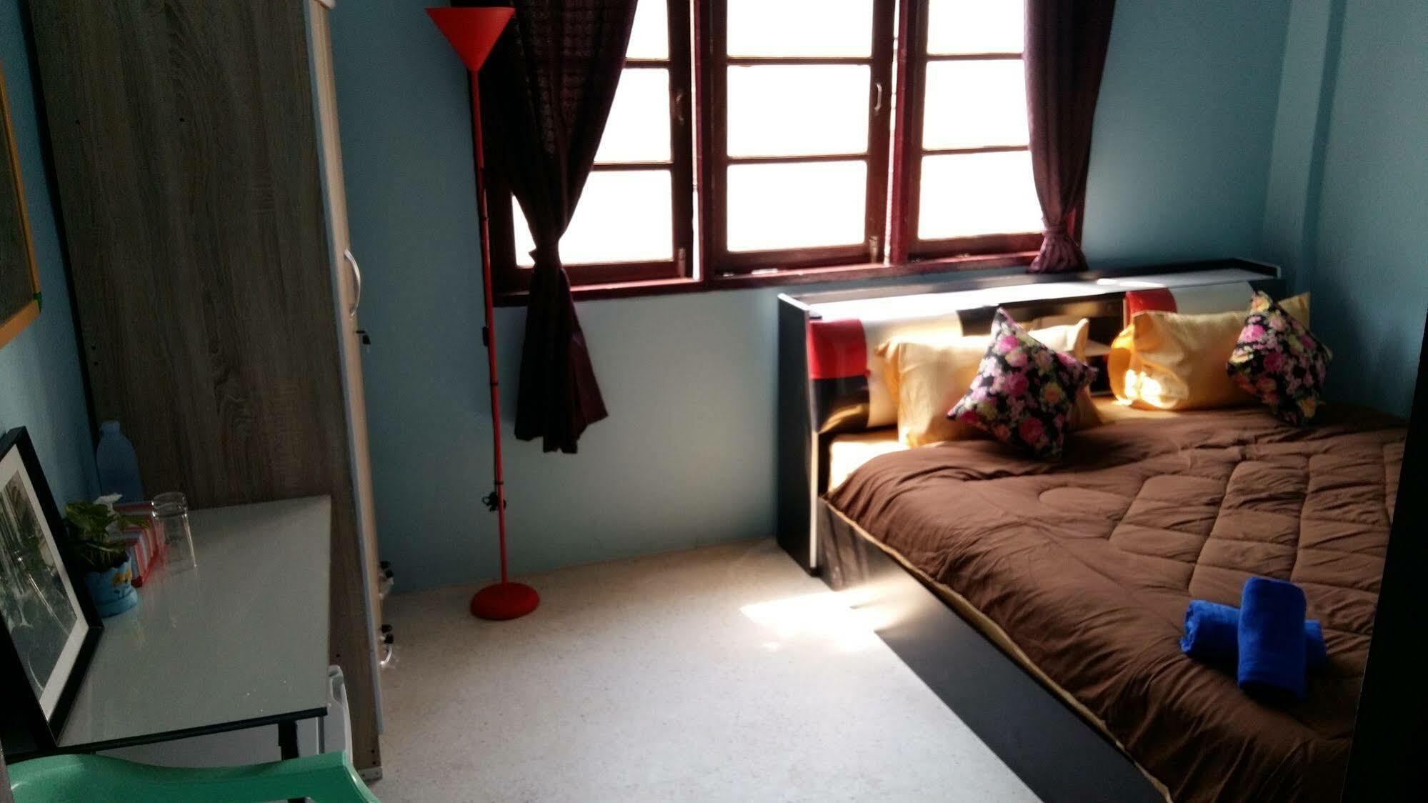 Hana Guesthouse Hua Hin Bagian luar foto